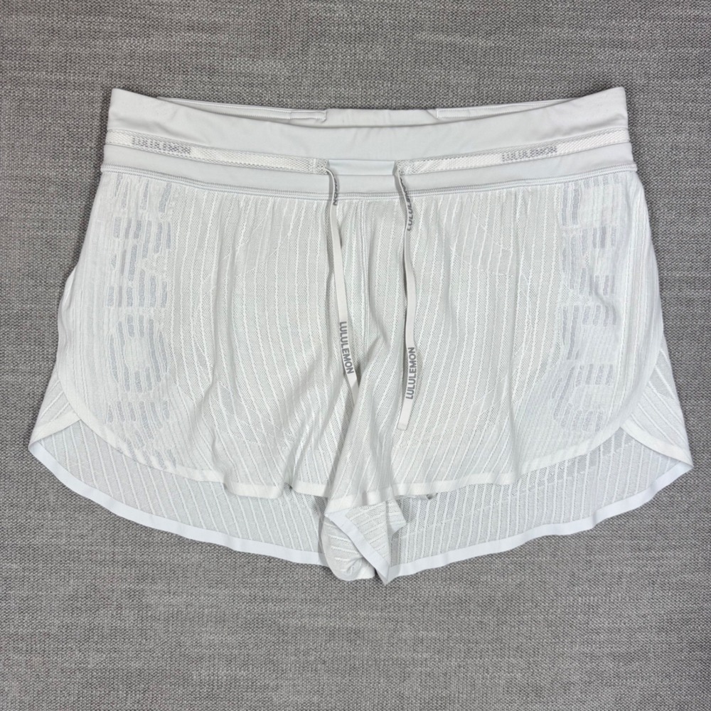 Lululemon Fast and Free Airflow Mesh Shorts Light Gray Size 10 Activewear